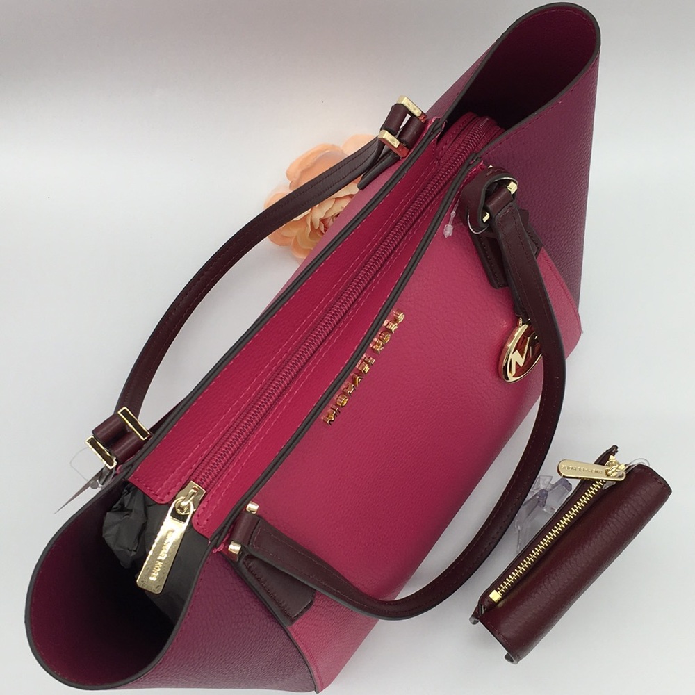 MICHAEL KORS KIMBERLY SM BONDED TOTE & WALLET SET - Picture 4 of 8